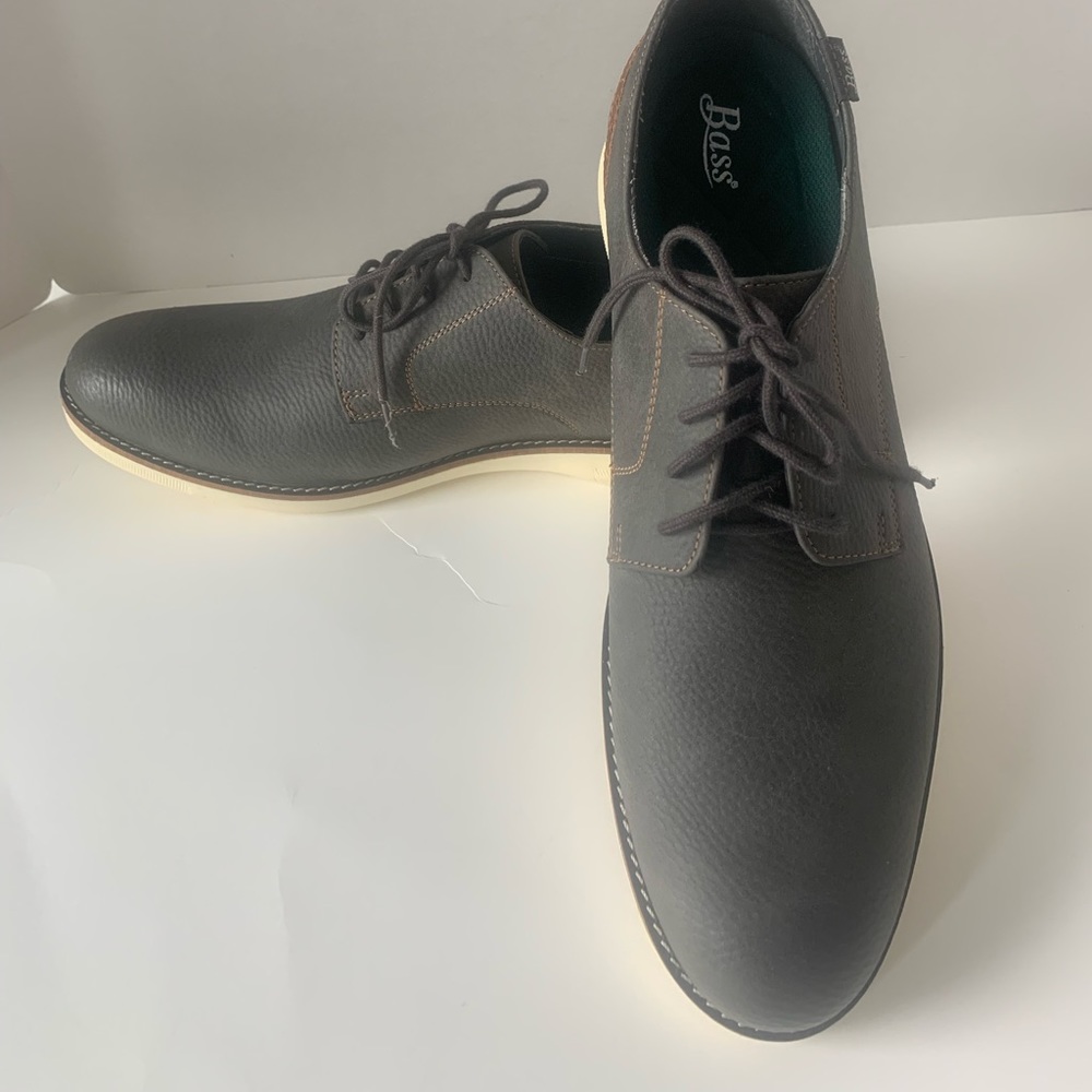 GH BASS & CO MENS SHOES  GRAY SIZE 13